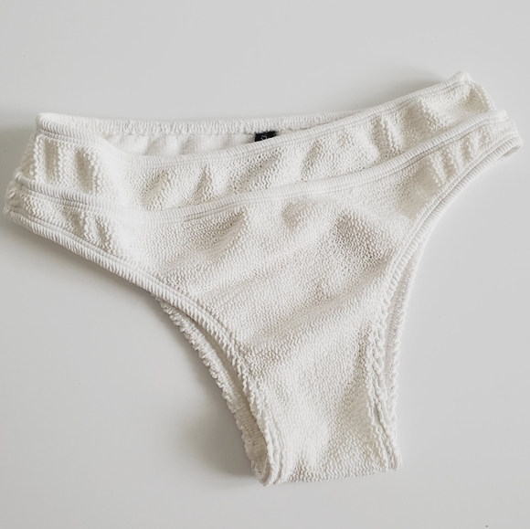 Love & Bikinis White Turks & Caicos Bottoms One Size - Picture 3 of 9